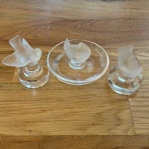 1960s Lalique Frosted Crystal Finch Sitting on a Transparent Crystal Ring Tray